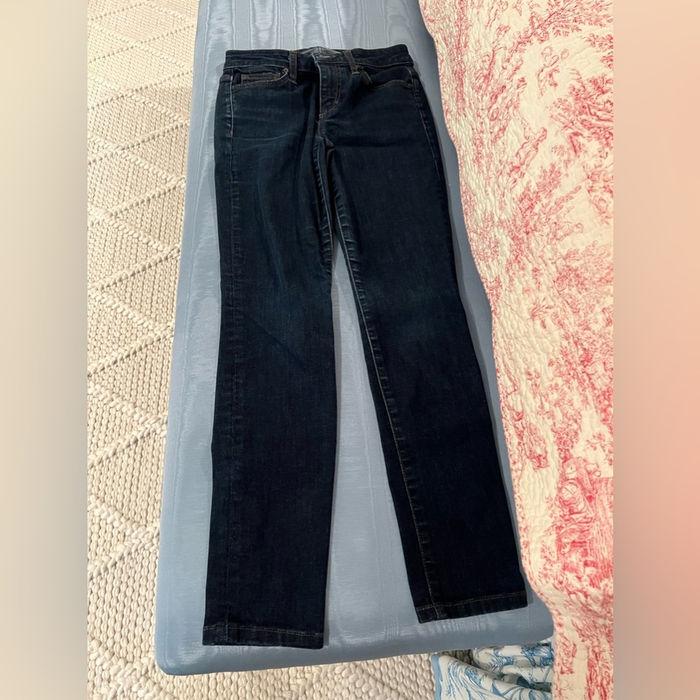 DENIM DARK WASH SKINNY JEANS